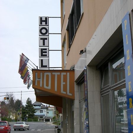 Alpen.Adria.Stadthotel Клагенфурт Екстериор снимка