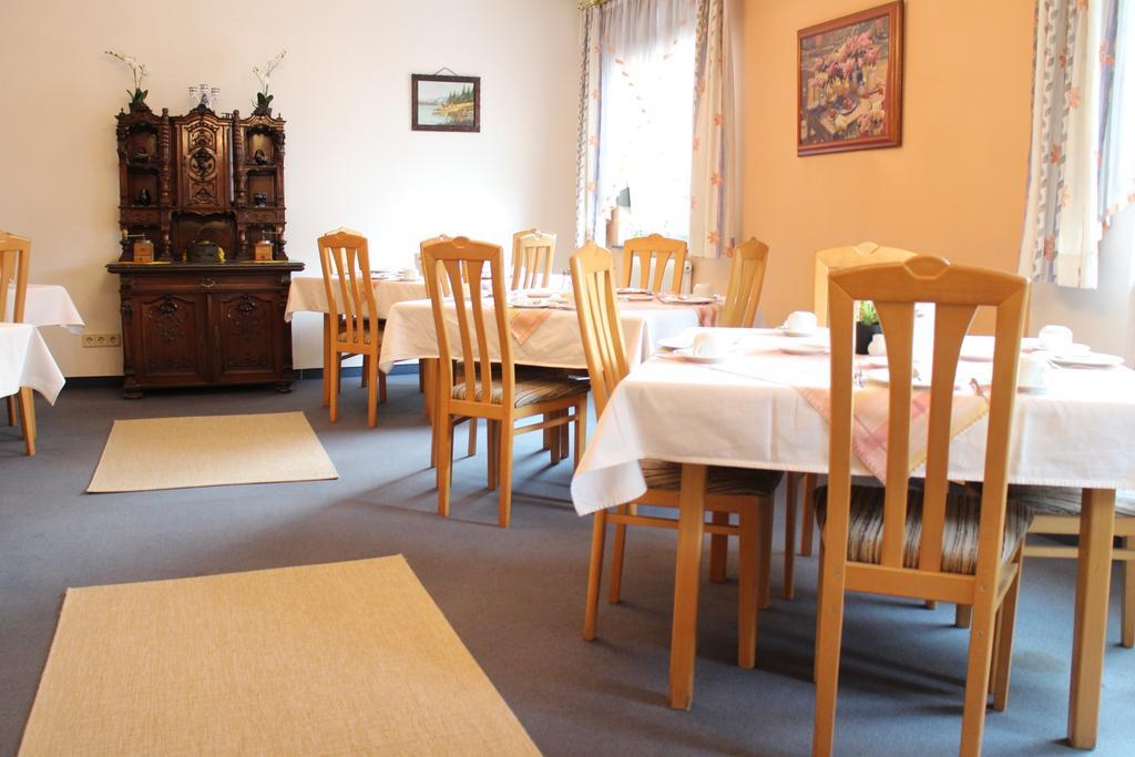 Alpen.Adria.Stadthotel Клагенфурт Екстериор снимка