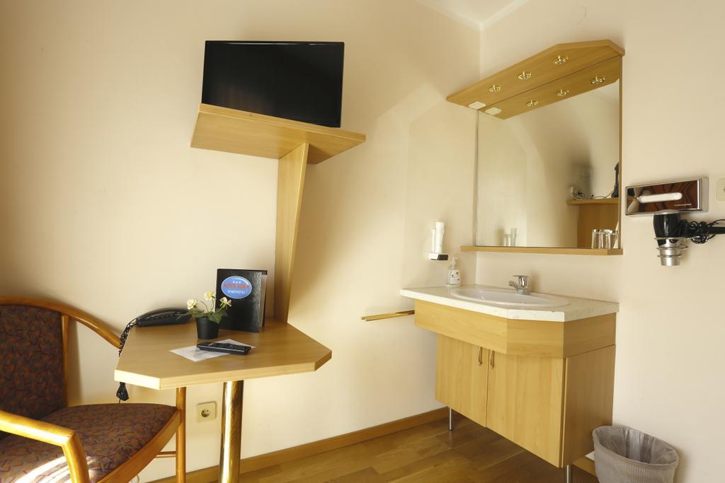 Alpen.Adria.Stadthotel Клагенфурт Екстериор снимка