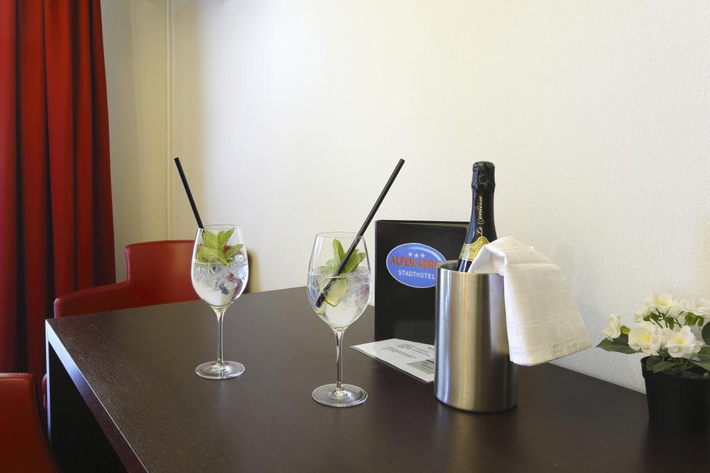 Alpen.Adria.Stadthotel Клагенфурт Екстериор снимка