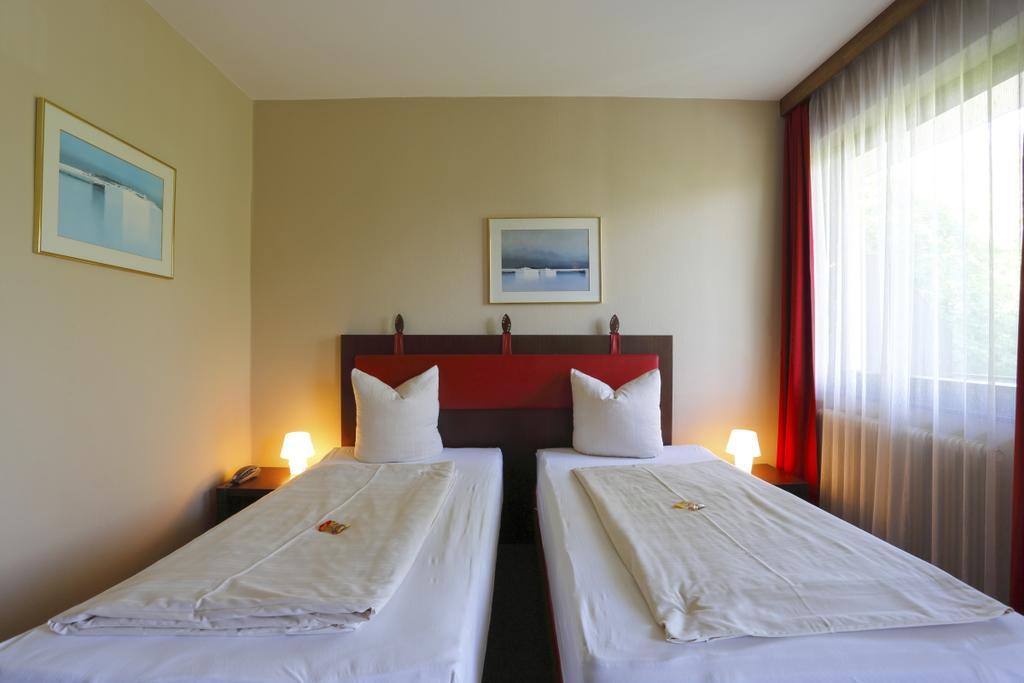Alpen.Adria.Stadthotel Клагенфурт Екстериор снимка