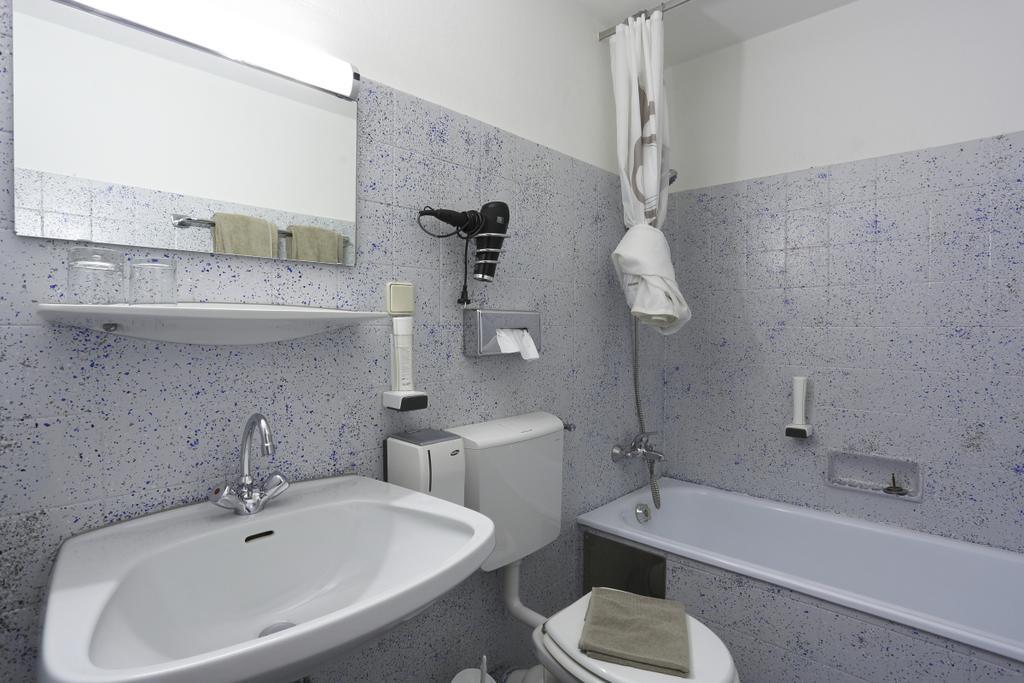 Alpen.Adria.Stadthotel Клагенфурт Екстериор снимка