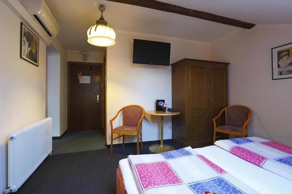 Alpen.Adria.Stadthotel Клагенфурт Екстериор снимка