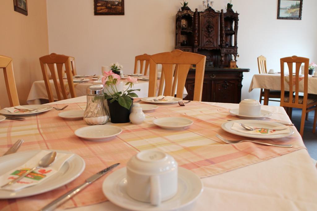 Alpen.Adria.Stadthotel Клагенфурт Екстериор снимка
