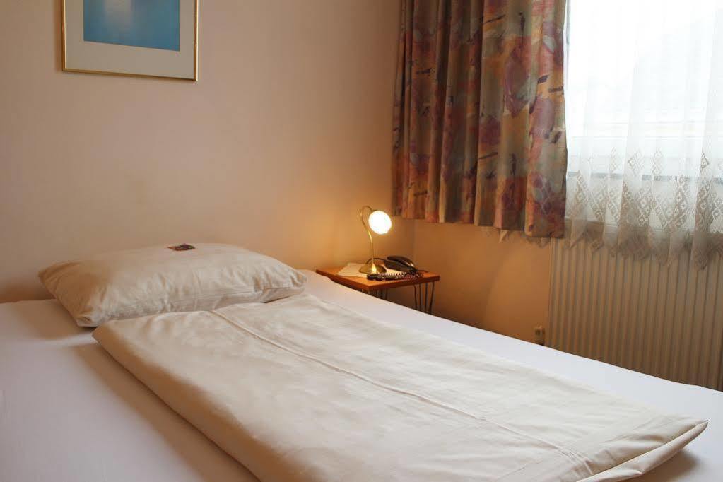 Alpen.Adria.Stadthotel Клагенфурт Екстериор снимка